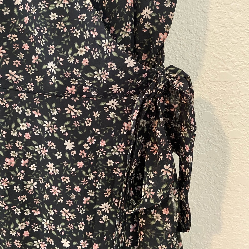 Black Hollister dress - Picture 2 of 5